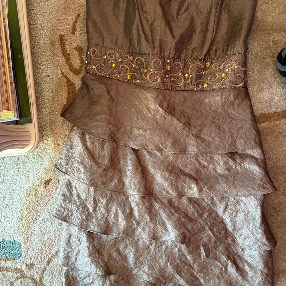 Chic Brown Backless Dress with Embellished Waistsress